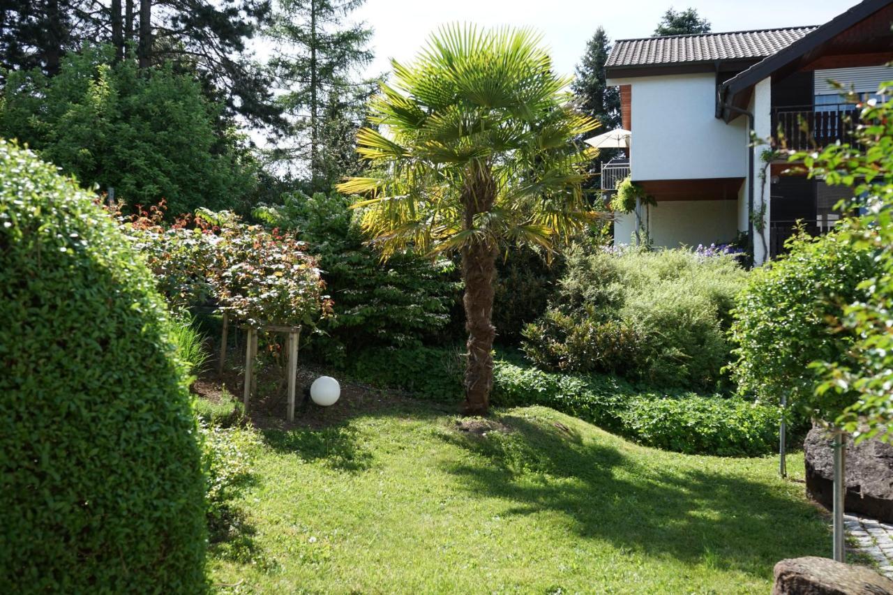 Gaestehaus Am Fuerstweg Heuchelheim-Klingen Buitenkant foto