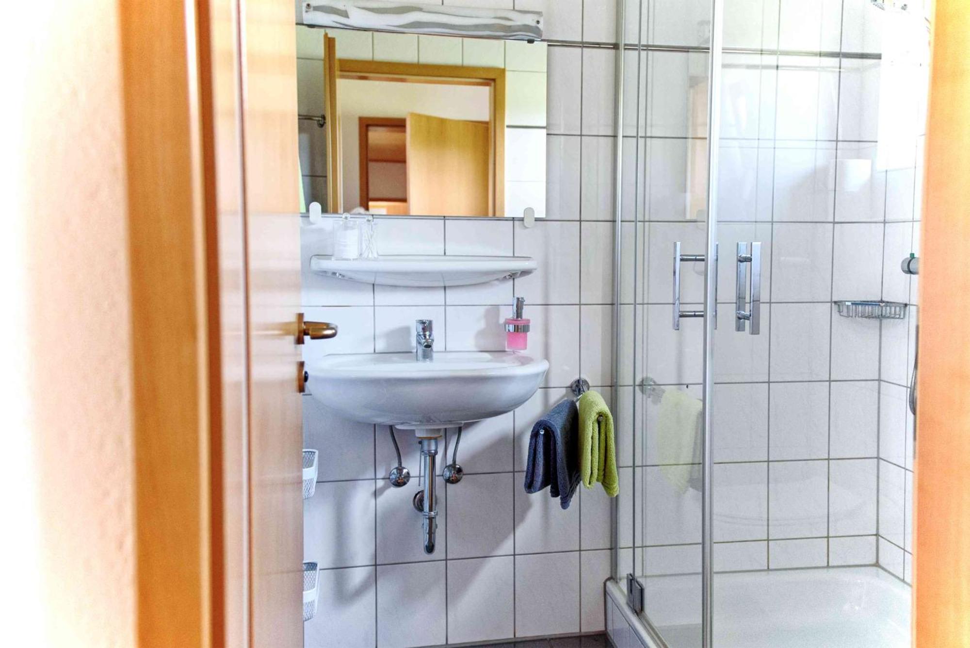 Gaestehaus Am Fuerstweg Heuchelheim-Klingen Buitenkant foto